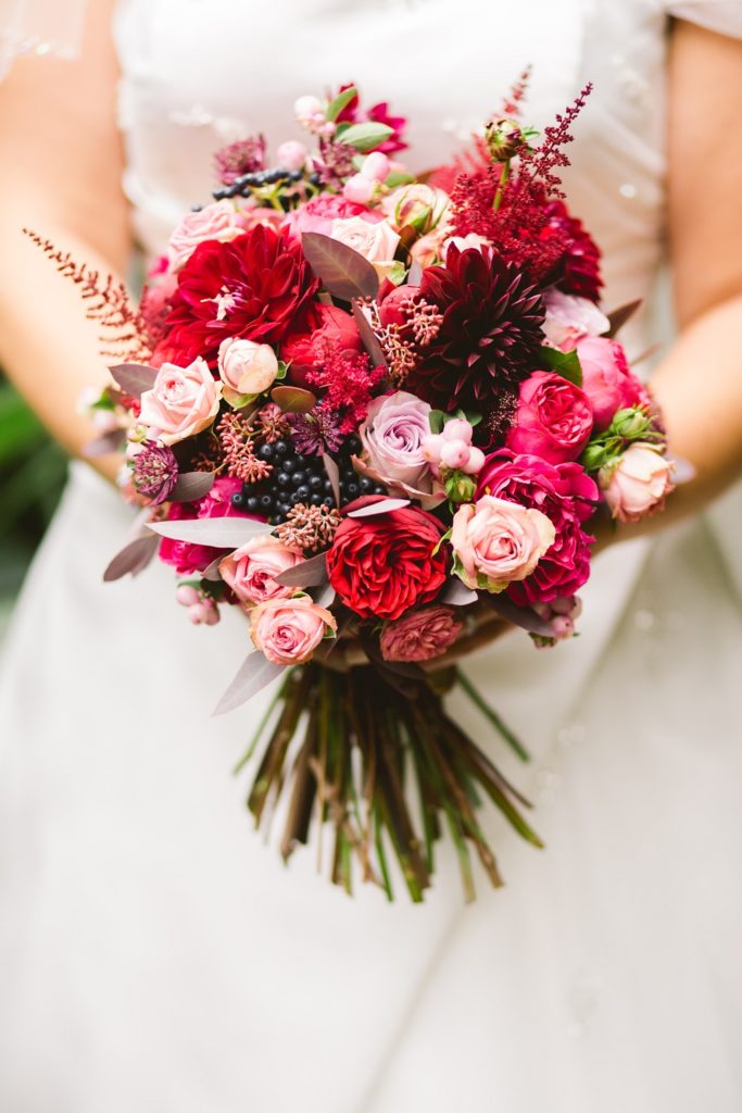 psychology of the bouquet toss